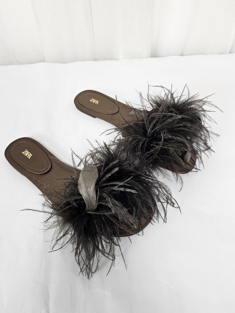 ZARA Feather Flat Sandals in Chocolate Brown Size 39 NEW